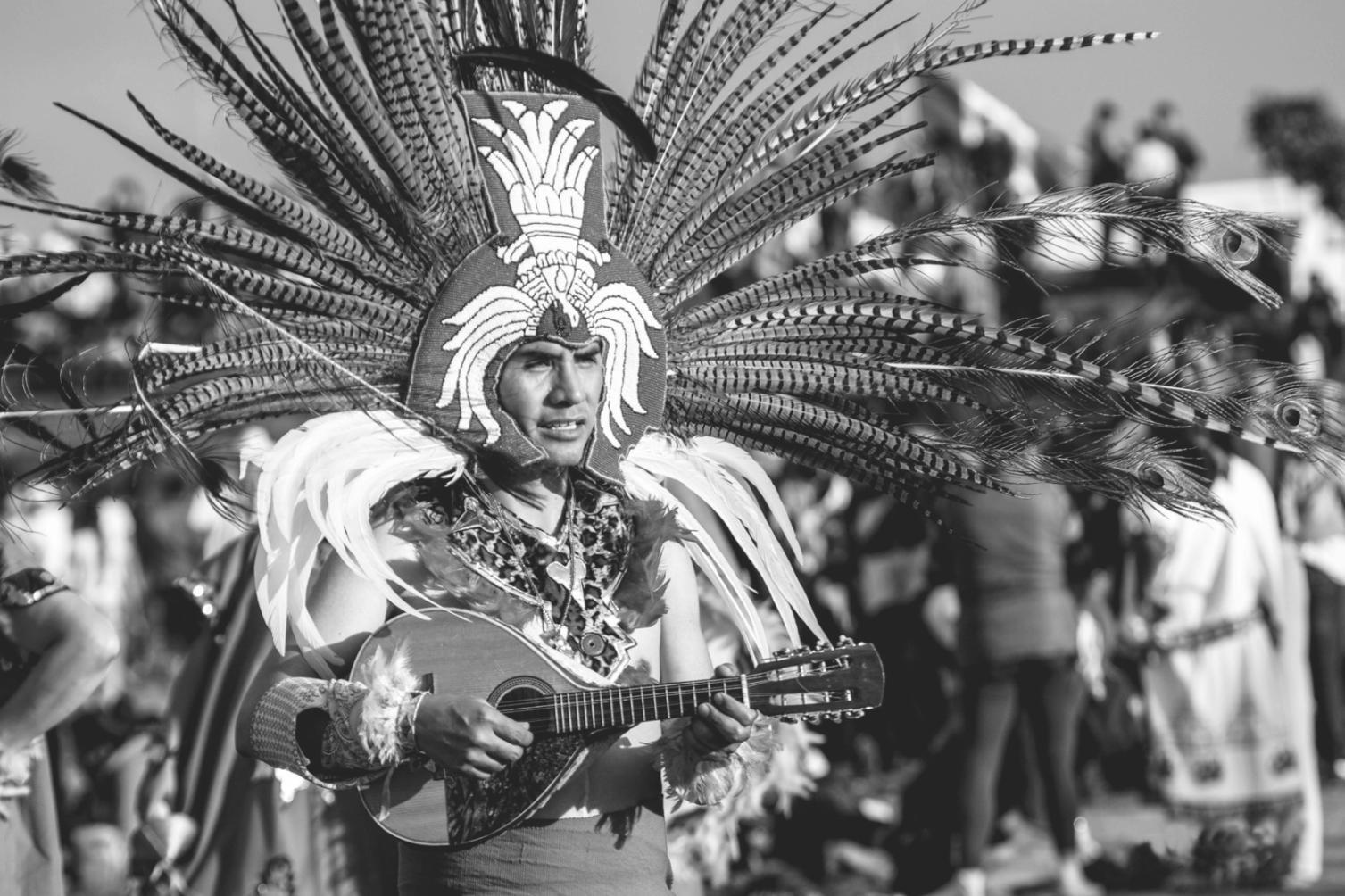 Sesión de grabación con instrumentos digitales y análogos